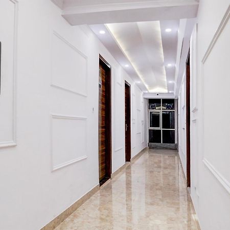 Townhouse Hotel Grand Emporio By Sbg Near Vaishali Metro Station 加济阿巴德 外观 照片
