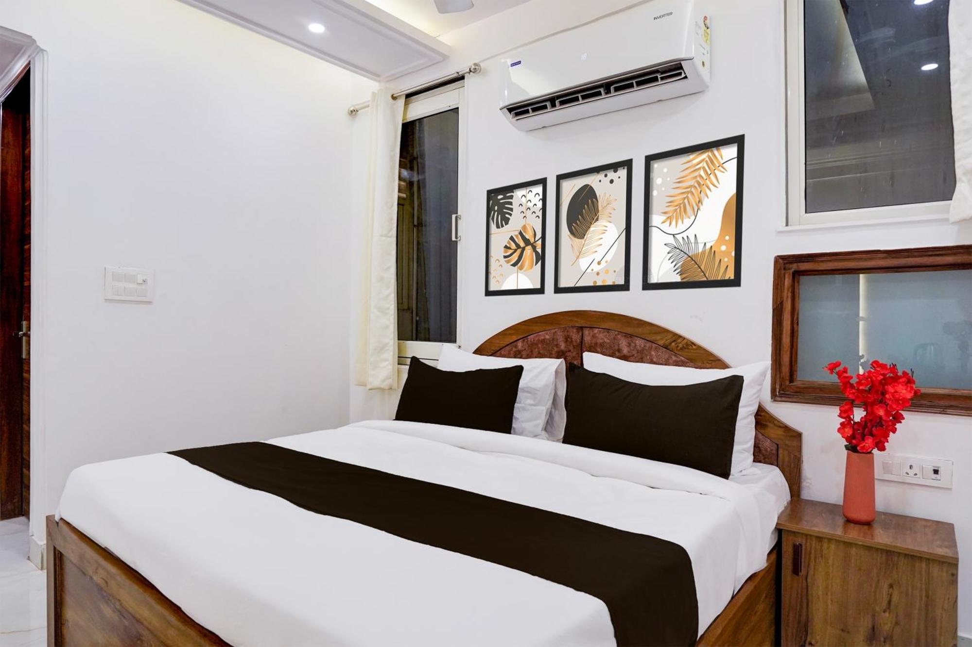 Townhouse Hotel Grand Emporio By Sbg Near Vaishali Metro Station 加济阿巴德 外观 照片